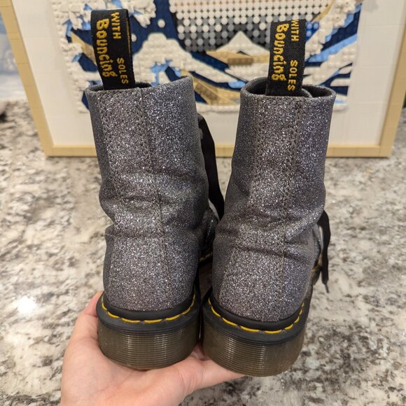 Dr. Martens Sparkly Metallic Ribbon Lace Boots Womens SZ 7 - Picture 3 of 6